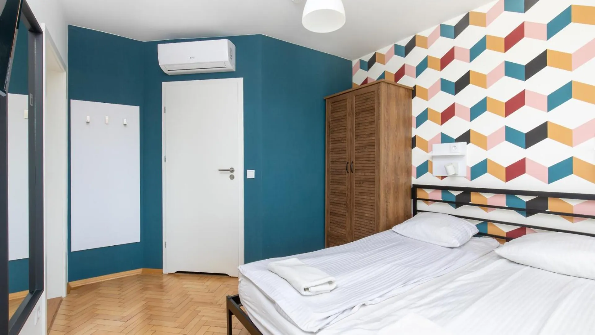Atlantis Hostel Krasków 0*,